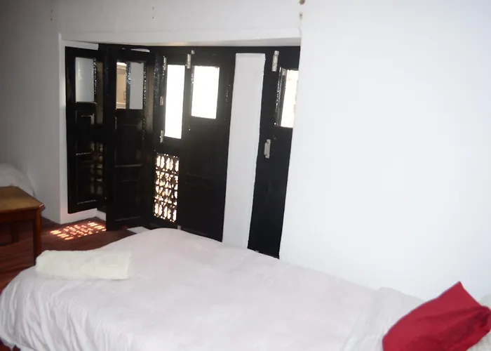 Bed & Breakfast Holy 2*