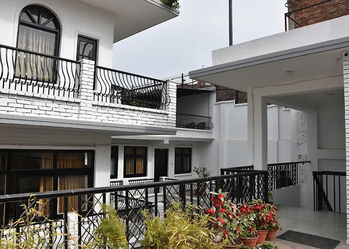 Bed & Breakfast Holy 2*